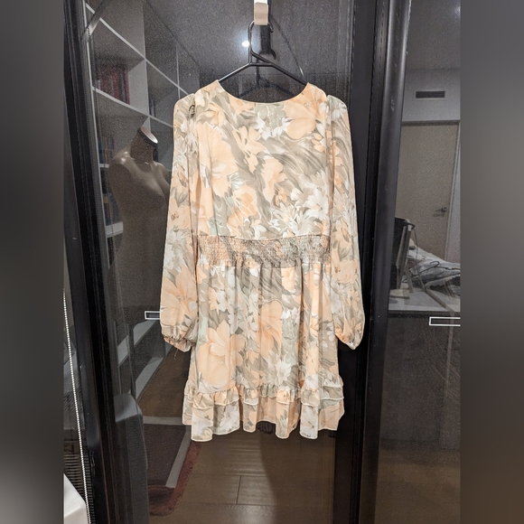 Minx and Moss Floral Long sleeve - Size 10 - Picture 2 of 3